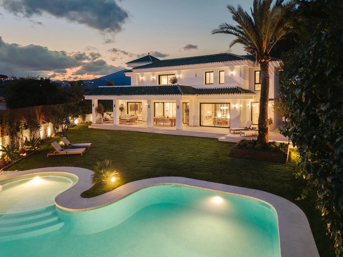 Villa in Nueva Andalucia, Marbella, Spain 1 - 17923503