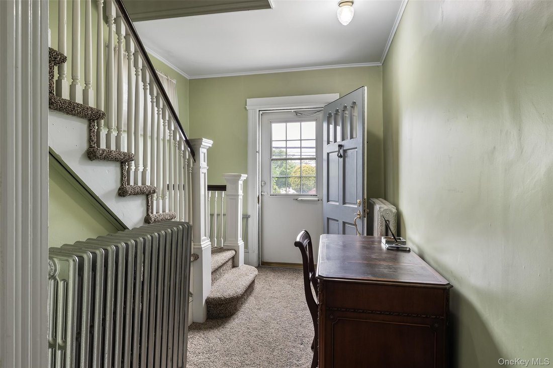 Valley Stream, New York, United States 4 - 17919327