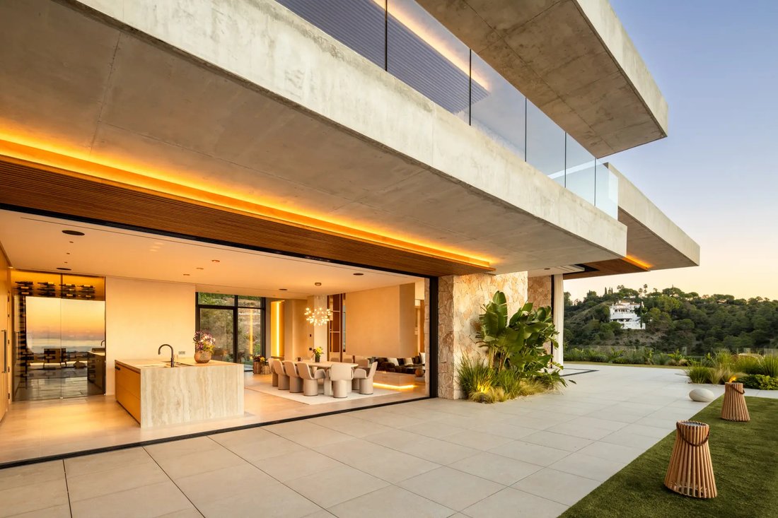 Villa in El Madroñal, Benahavis, Spain 5 - 17923542