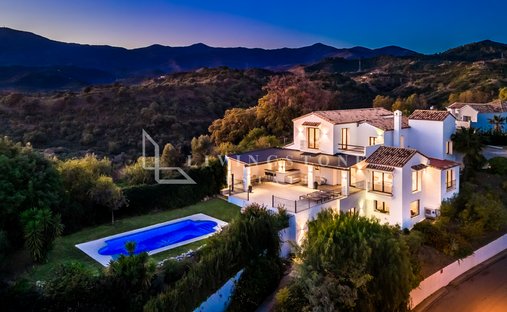 Villa in Estepona, Andalusia, Spain 1