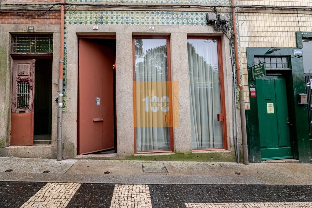 Apartment in Cedofeita, Santo Ildefonso, Se, Miragaia, Sao Nicolau e Vitoria, Porto District, Portugal 1 - 17918733
