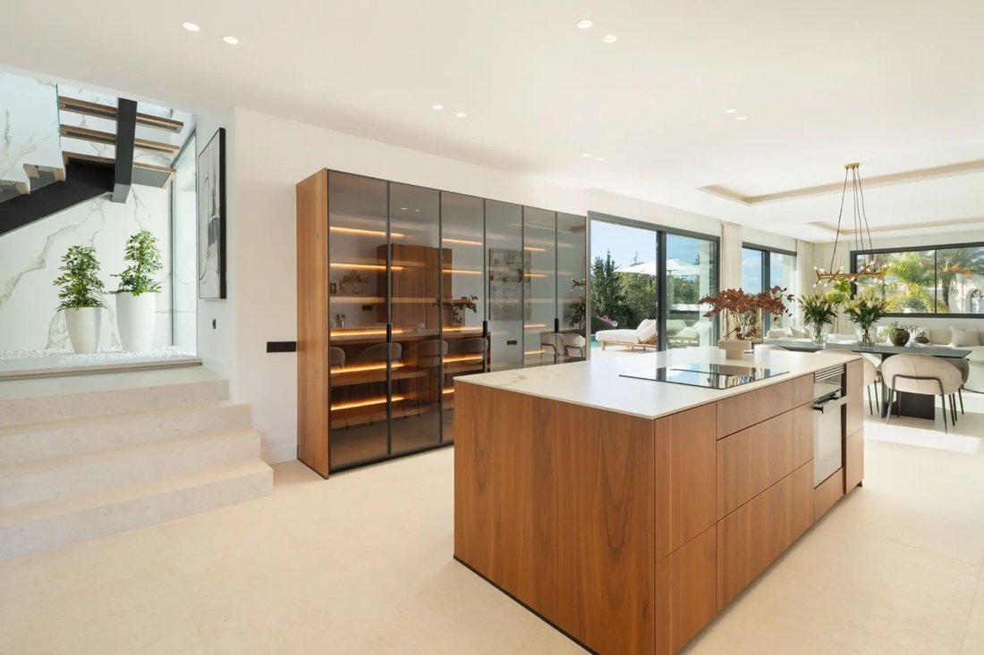 Villa in Estepona, Andalusia, Spain 2 - 17922514