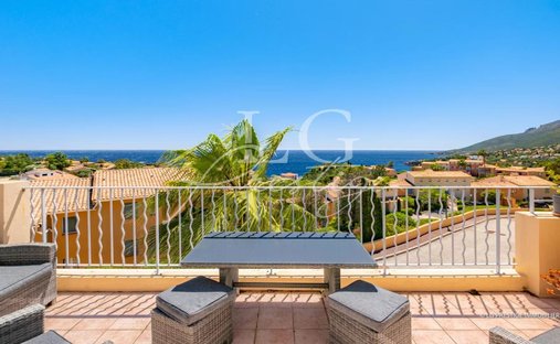 Villa en Théoule-sur-Mer, Provenza-Alpes-Costa Azul, Francia 1