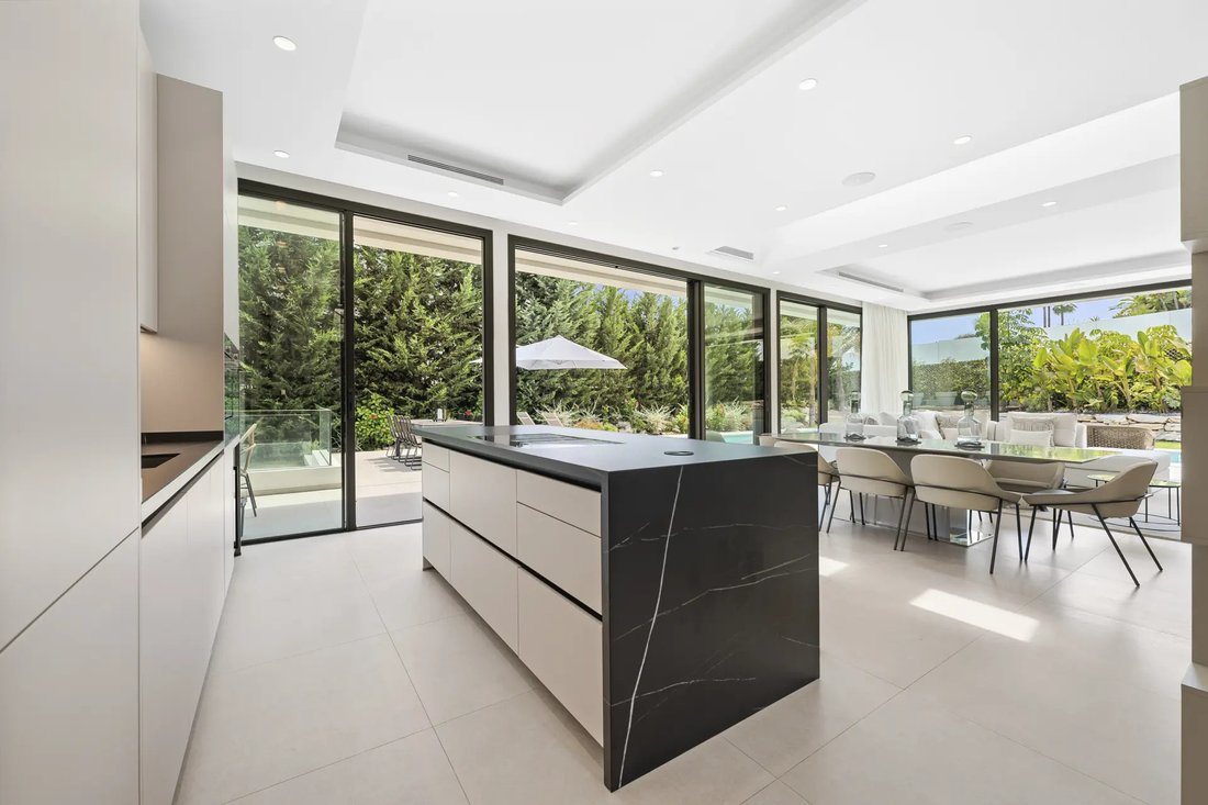 Villa in Nueva Andalucia, Marbella, Spain 5 - 17923356