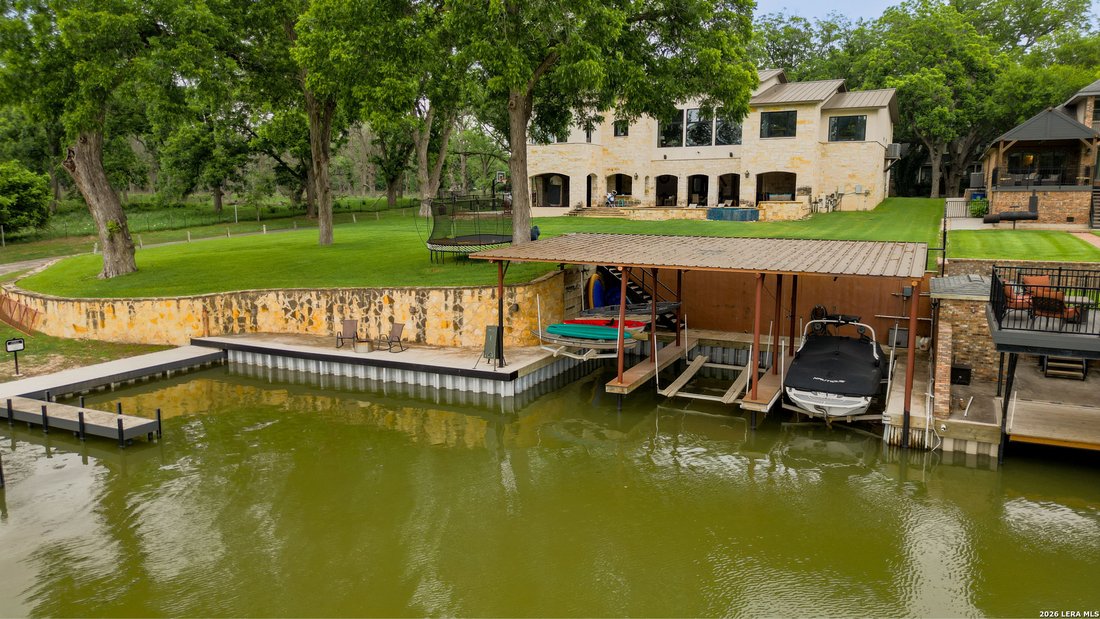 House in Seguin, Texas, United States 4 - 17923880