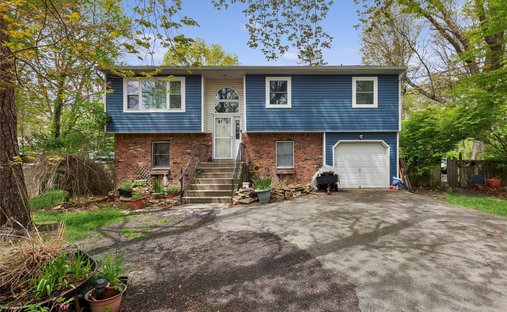 House in Ridge, New York, United States 1
