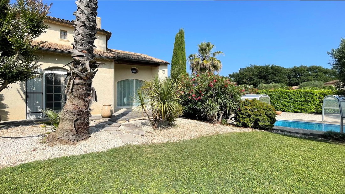 Villa in Uzès, Occitania, France 1 - 17922520