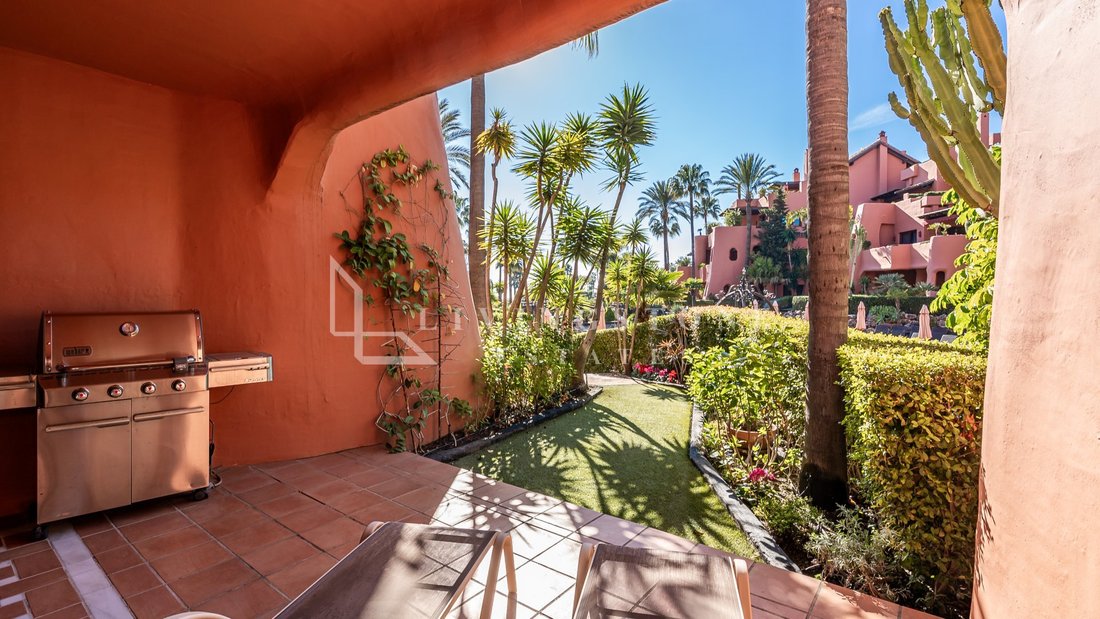 Apartment in Gualdalmansa, Estepona, Andalusia 1 - 17921802