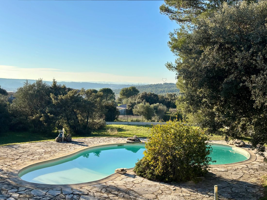 Estate in Uzès, Occitania, France 2 - 17922571