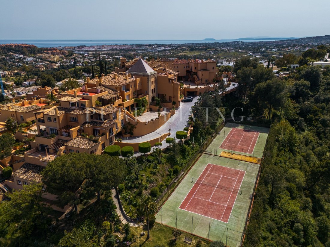 Apartment in Puerto Banus, Marbella, Spain 2 - 17922909