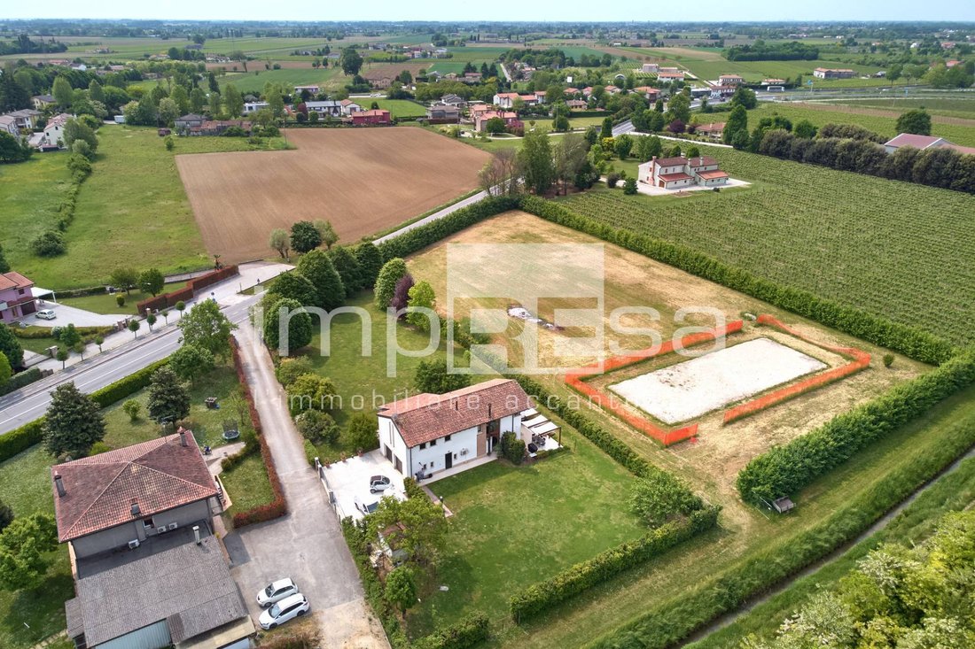 Land in Roncade, Veneto, Italy 2 - 17924486