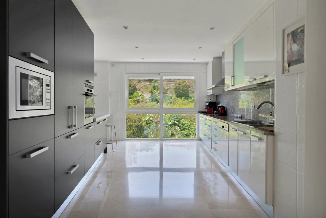 Apartment in Marbella, Andalusia, Spain 5 - 17923583