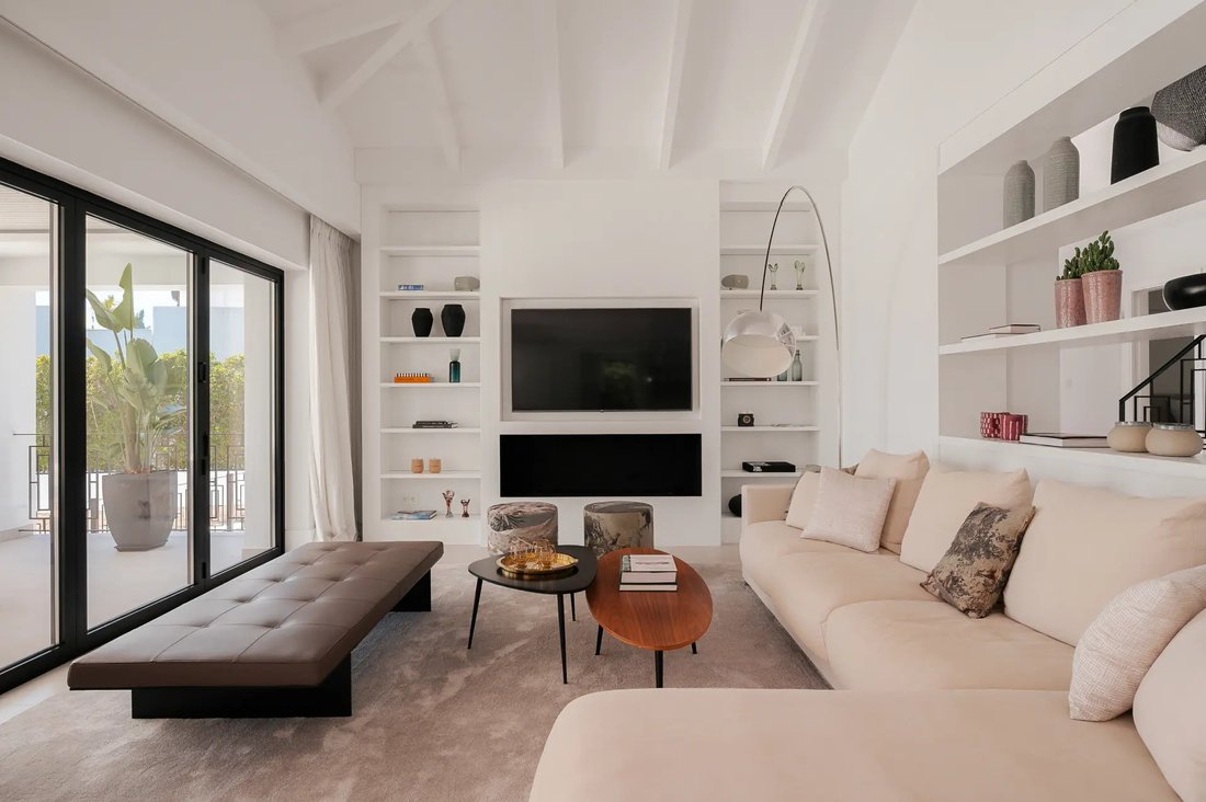 Villa in Nueva Andalucia, Marbella, Spain 4 - 17923553