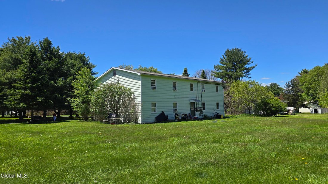 Ghent, New York, United States 5 - 17919705