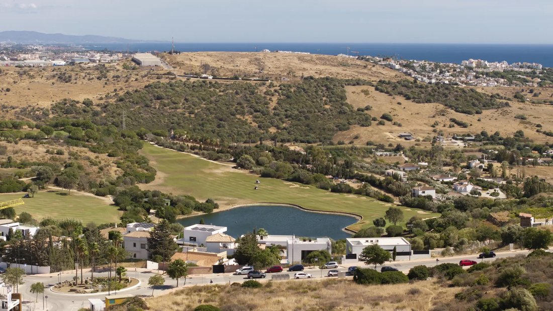 Land in Estepona, Andalusia, Spain 5 - 17919874