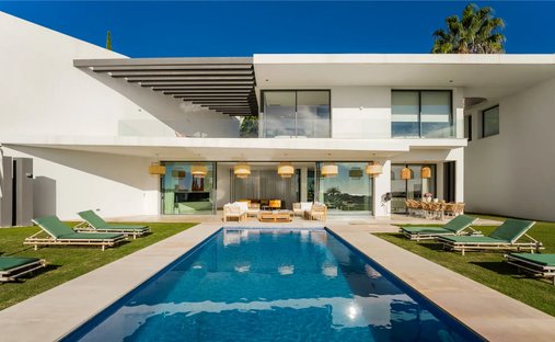 Villa in Benahavis, Andalusia, Spain 1