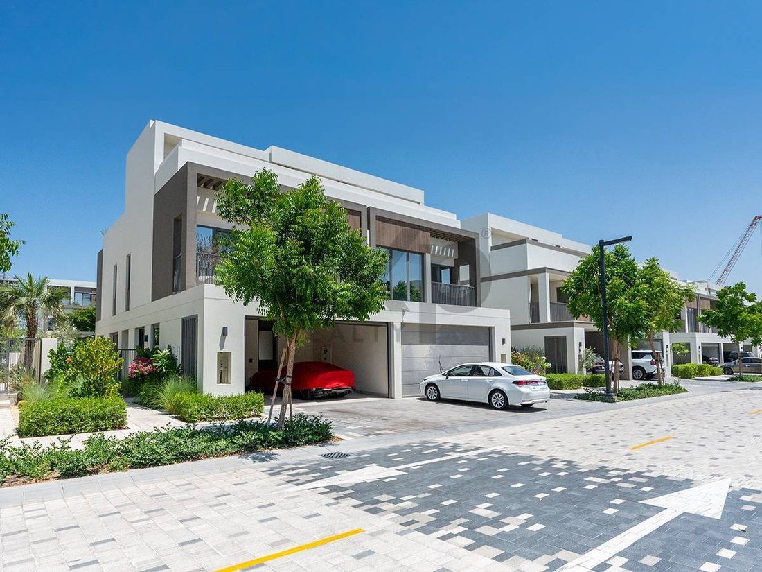 Villa in Tilal Al Ghaf, Dubai, United Arab Emirates 2 - 17916578