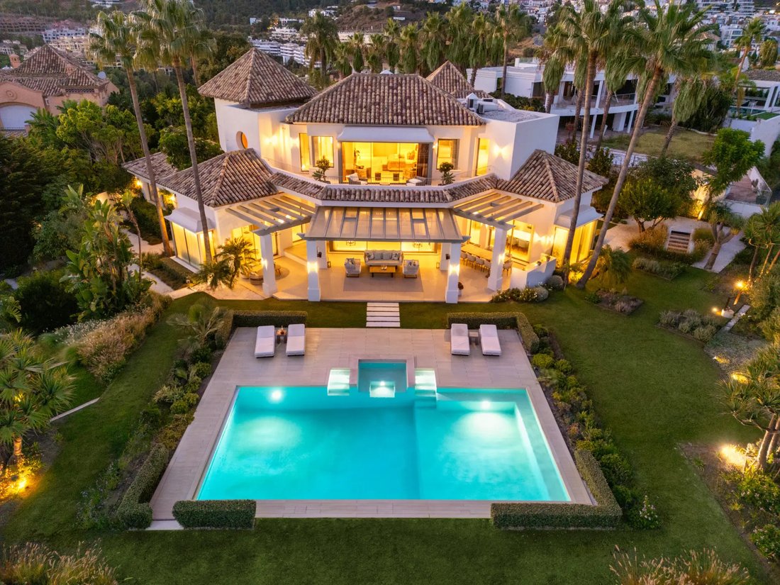 Villa in La Quinta, Benahavis, Andalusia 1 - 17920809