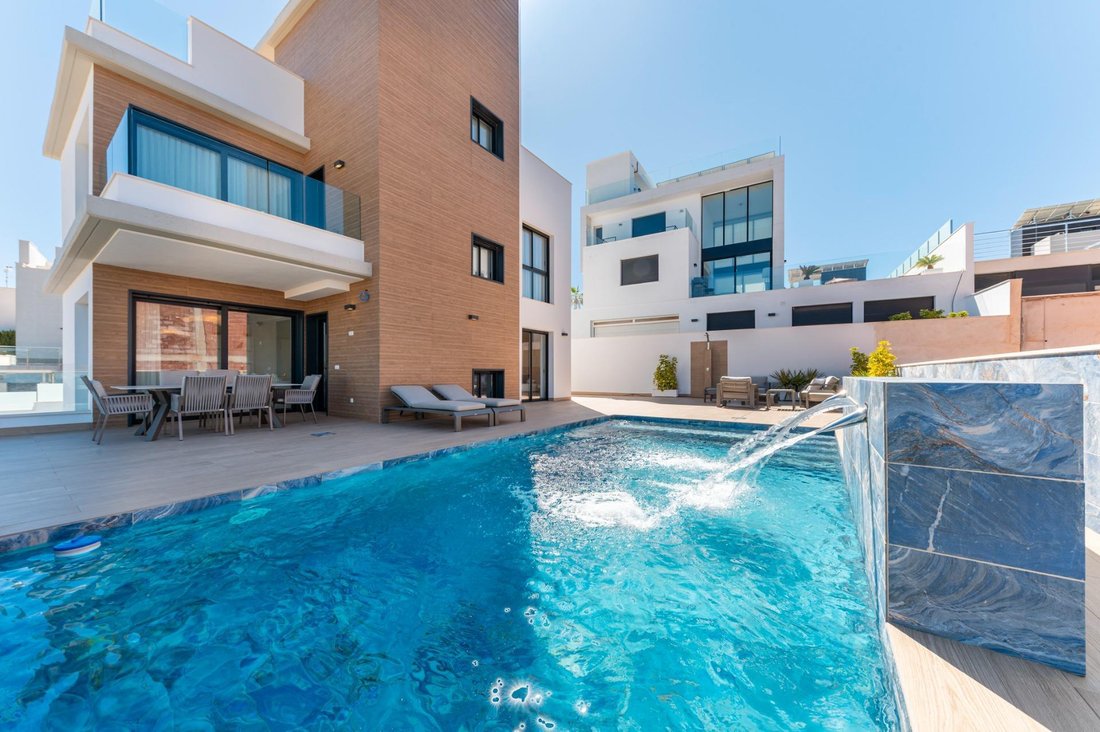 Villa in Orihuela, Valencian Community, Spain 1 - 17367236
