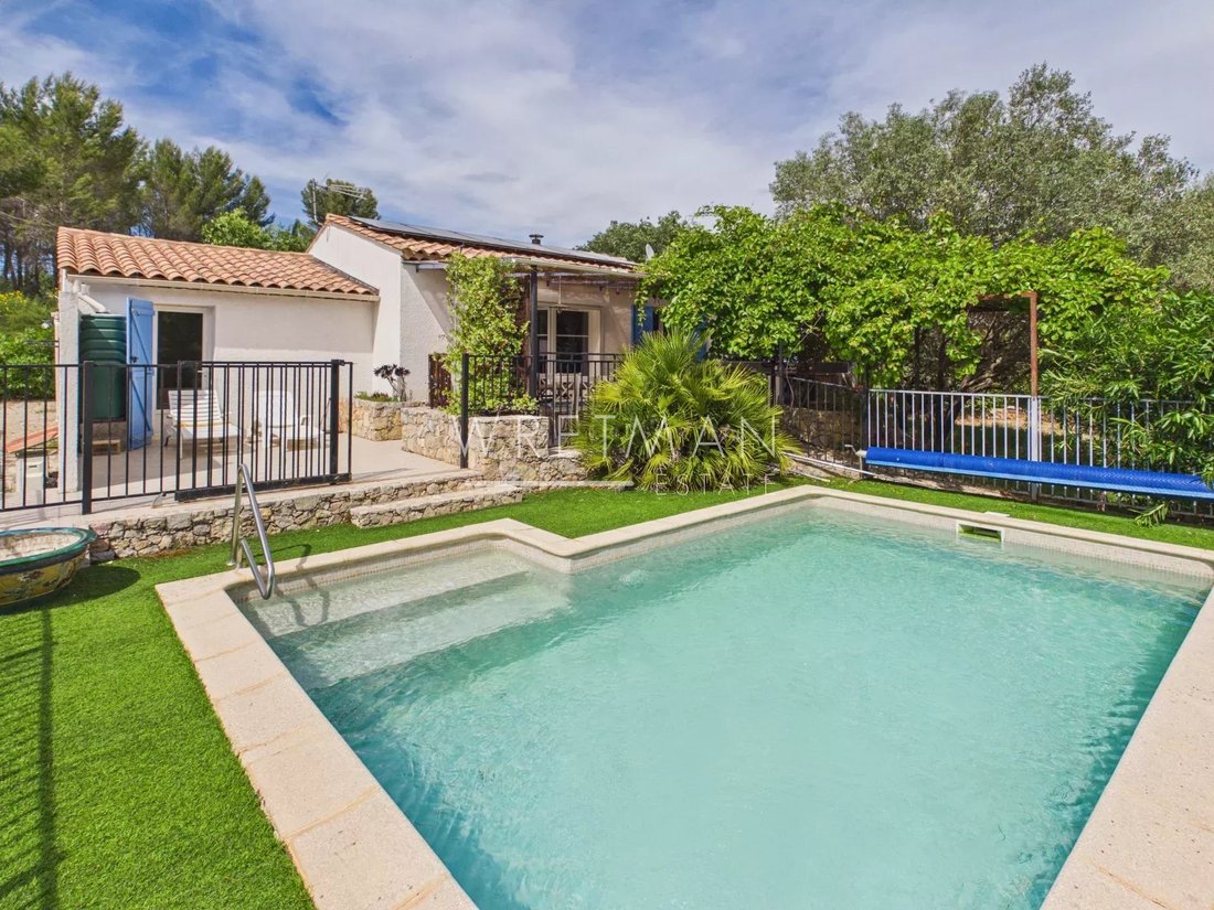 Villa in Trans-en-Provence, Provence-Alpes-Côte d'Azur, France 1 - 17918433