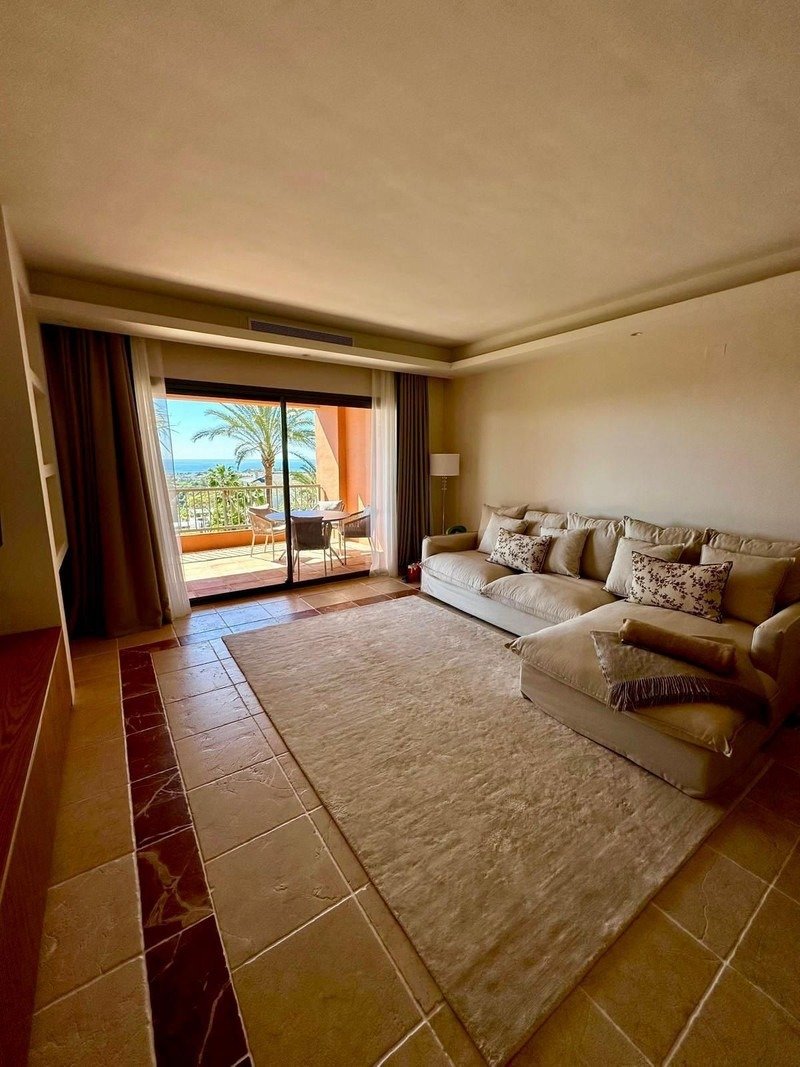 Apartment in Cancelada, Estepona, Andalusia 4 - 17923472