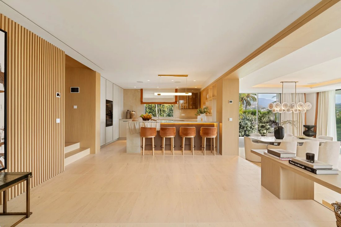 Villa in Puerto Banus, Marbella, Spain 5 - 17921359
