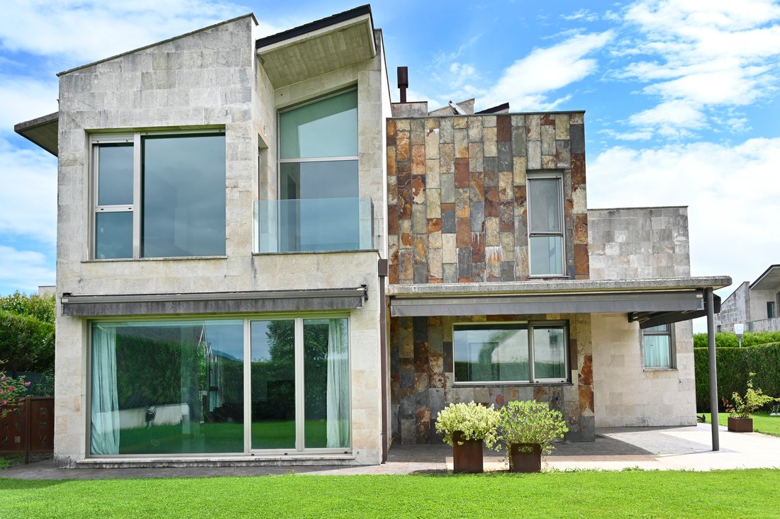 House in Santa Cruz de Bezana, Cantabria, Spain 2 - 17923486