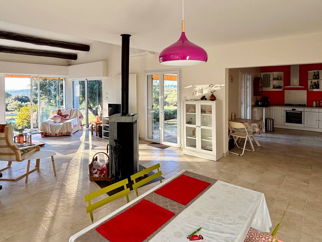 Estate in Uzès, Occitania, France 3 - 17922571