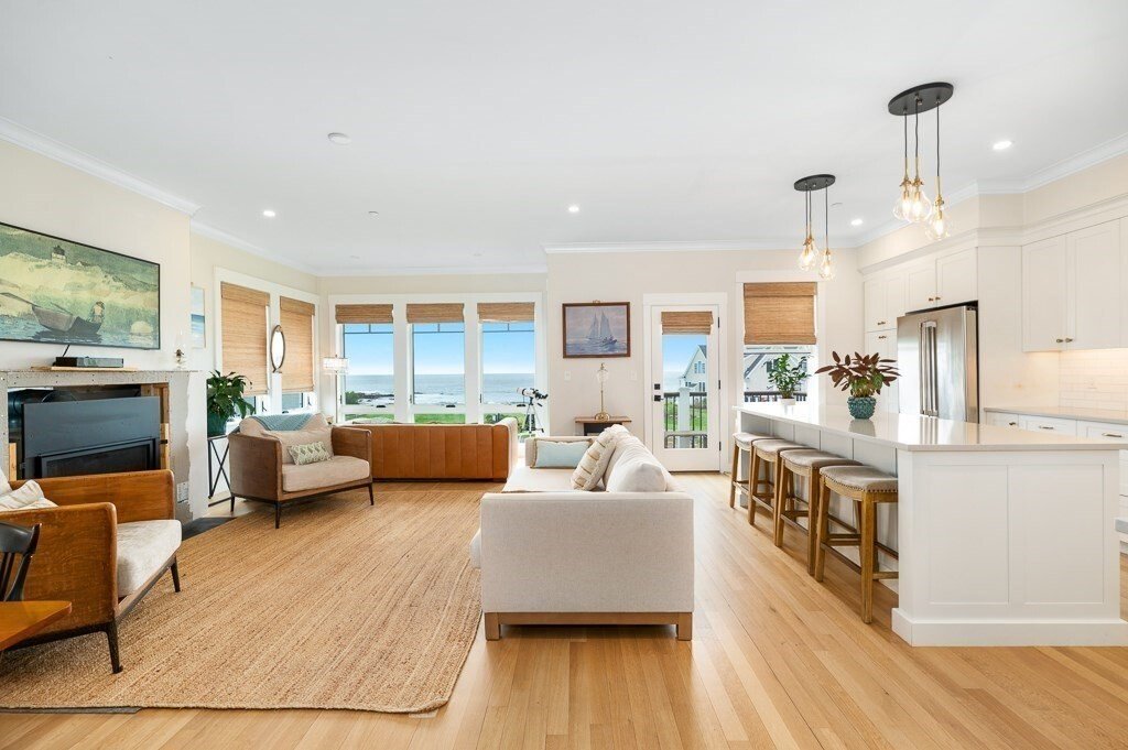 Condo in Gloucester, Massachusetts, United States 2 - 17882945