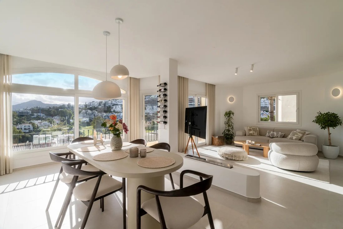 Apartment in La Quinta, Benahavis, Andalusia 1 - 17923620