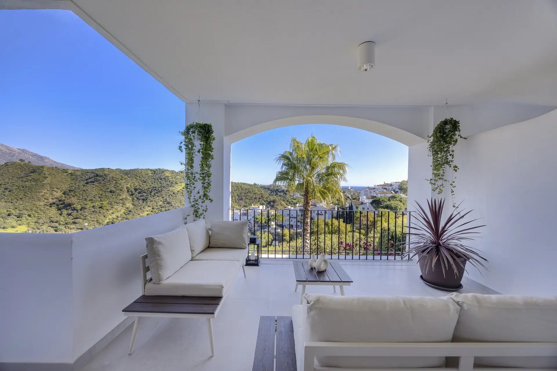 Apartment in La Quinta, Benahavis, Andalusia 1 - 17923751