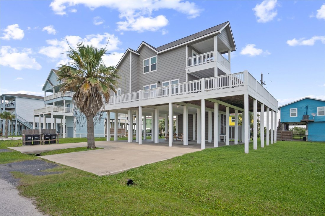 House in Bolivar Peninsula, Texas, United States 1 - 17917008