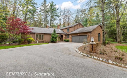 House in Midland, Michigan, United States 1