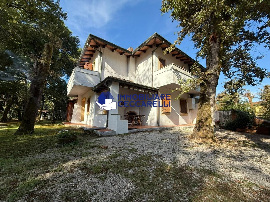 Country House in Ronchi, Massa, Italy 5 - 17839666