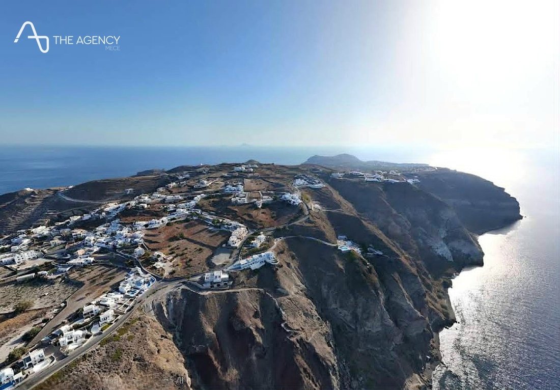 Land in Thira, Aegean, Greece 1 - 17921244