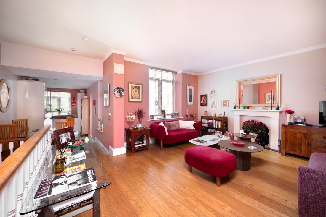 Apartment in Primrose Hill, Camden, England 3 - 17916347