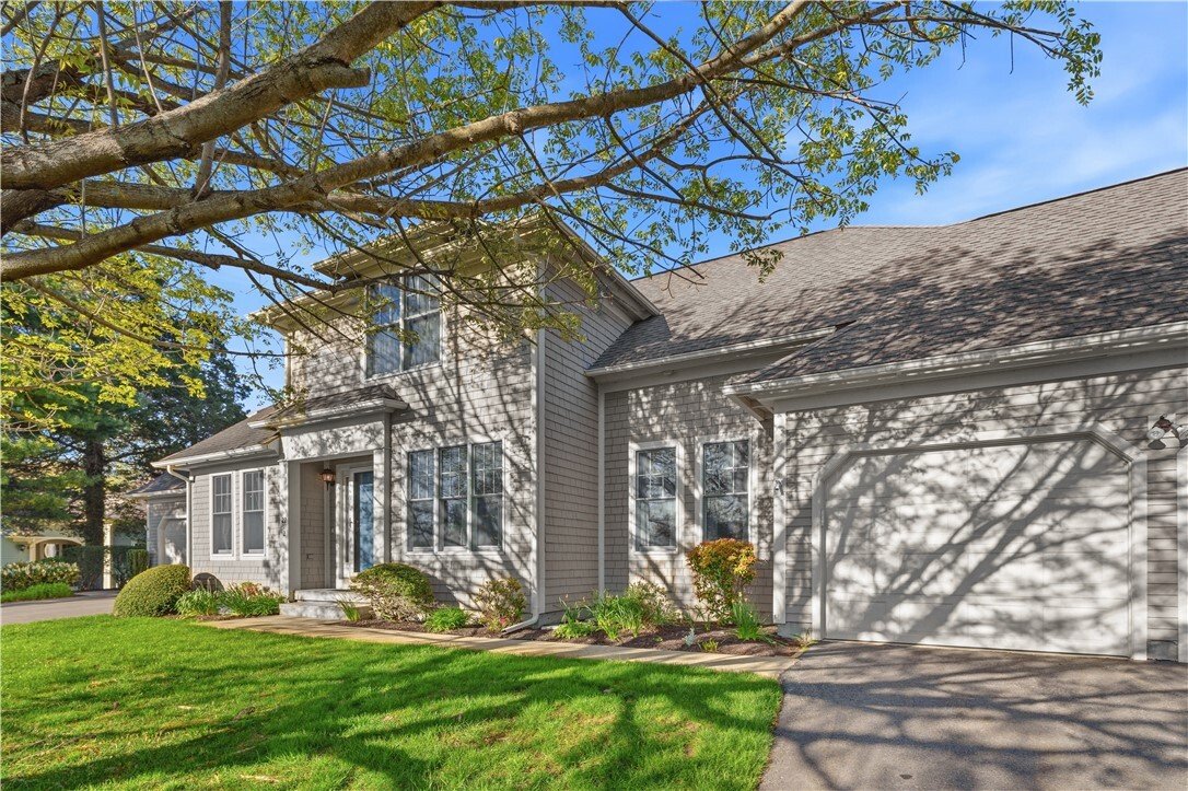 Condo in Warwick, Rhode Island, United States 3 - 17916232