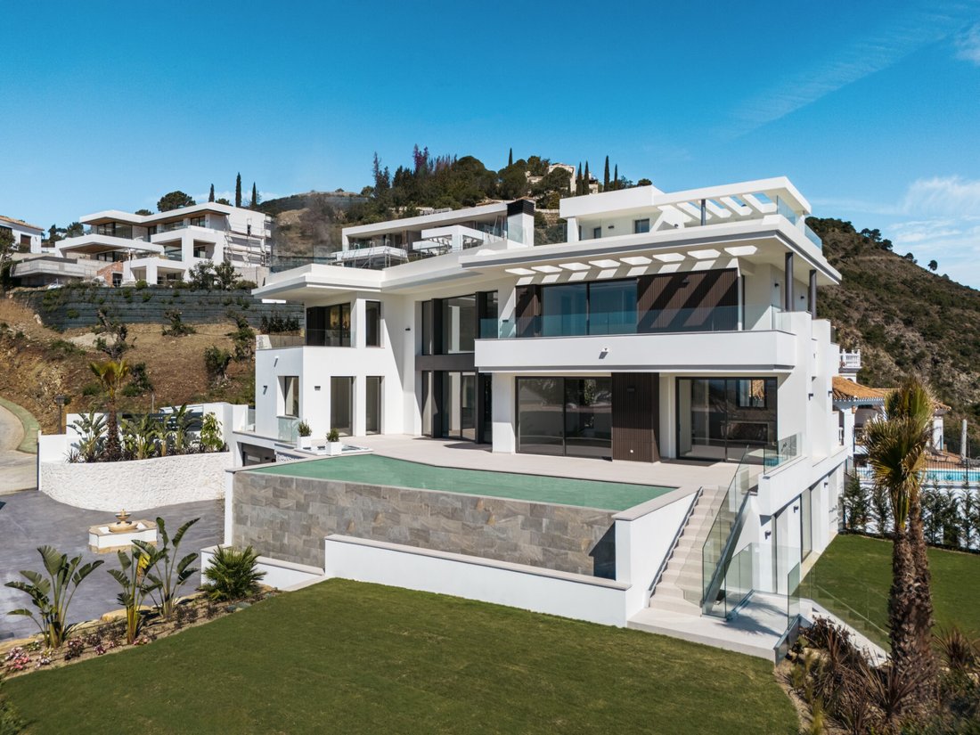 Villa in Benahavis, Andalusia, Spain 1 - 17922205