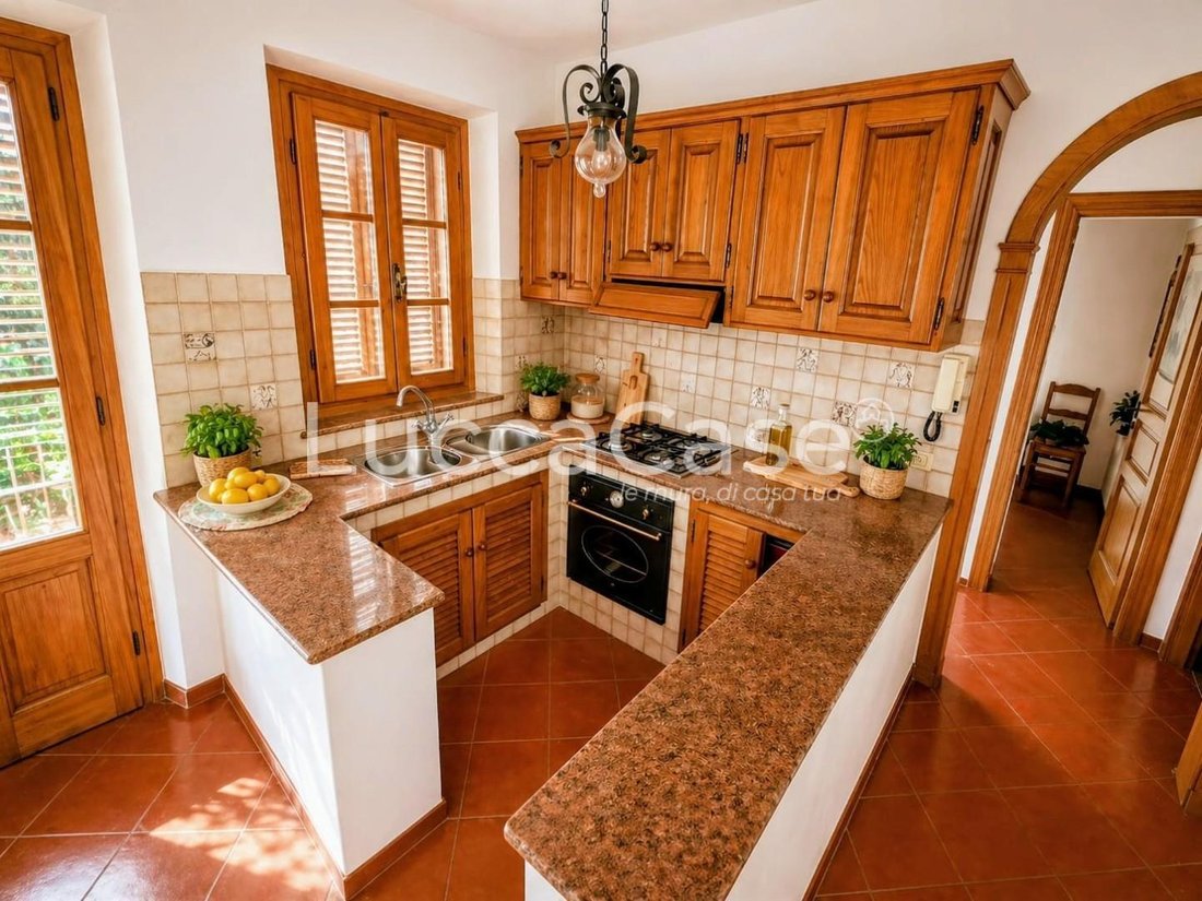 Villa in Camaiore, Tuscany, Italy 3 - 17919952