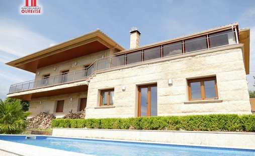 House in O Pereiro de Aguiar, Galicia, Spain 1