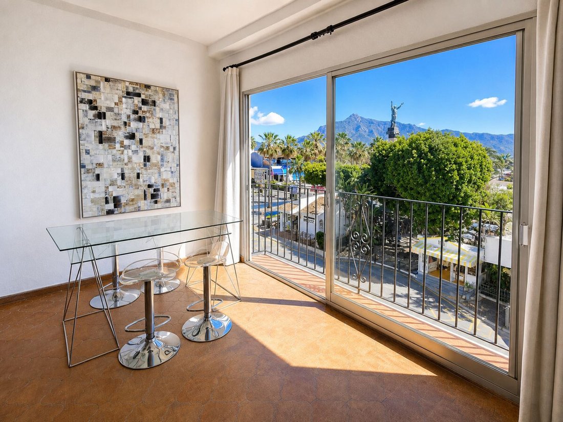 Apartment in Puerto Banus, Marbella, Spain 5 - 17918358