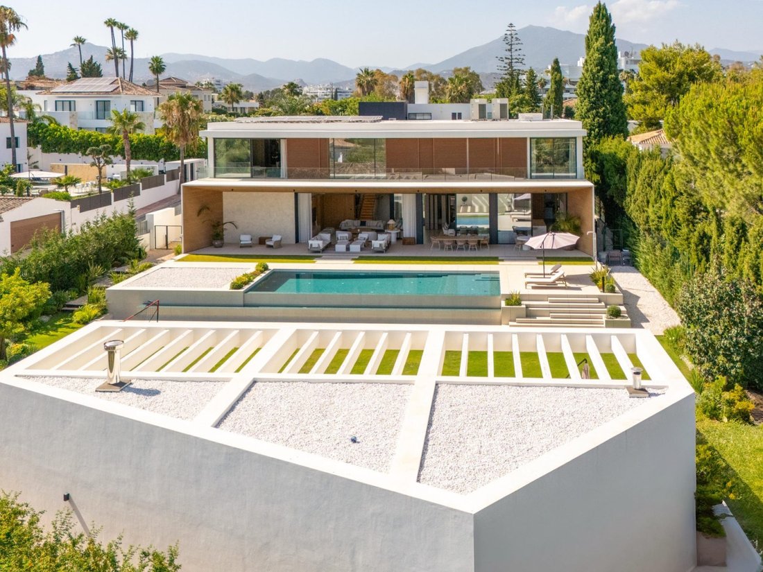 Villa in Guadalmina Alta, San Pedro de Alcantara, Spain 1 - 17921819
