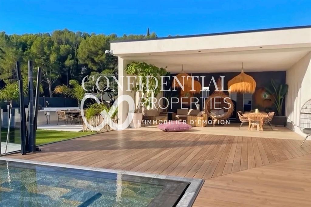 Villa in Bandol, Provence-Alpes-Côte d'Azur, France 3 - 15812345