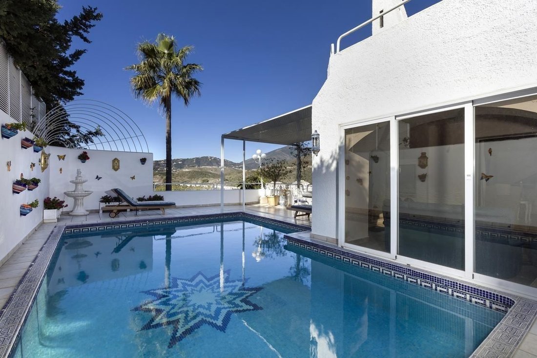 House in Nueva Andalucia, Marbella, Spain 2 - 17919934