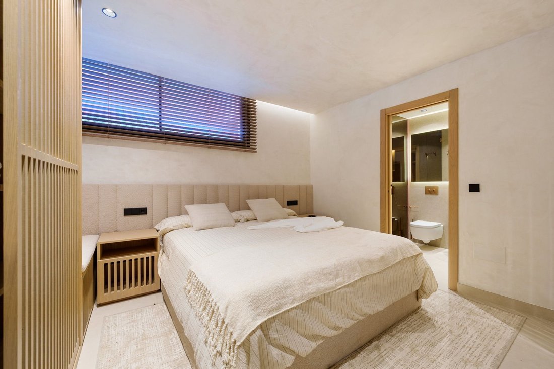 Apartment in Marbella, Andalusia, Spain 4 - 17920340