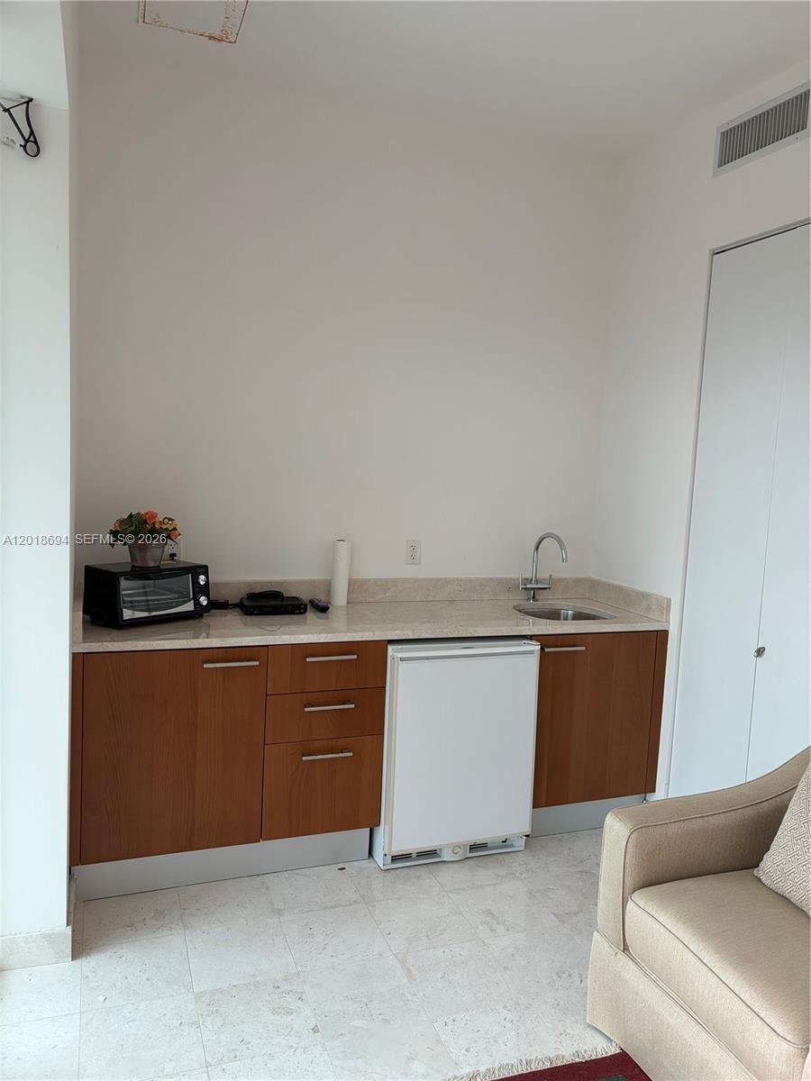 Condo in Sunny Isles Beach, Florida, United States 3 - 17918110
