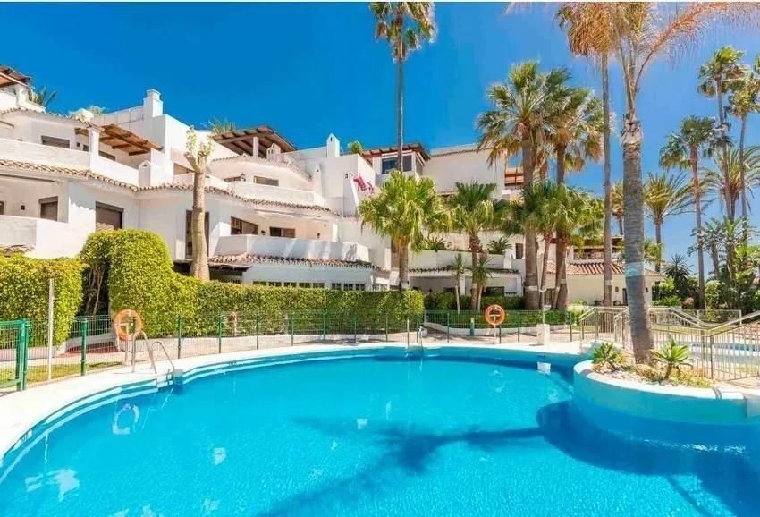 Apartment in Marbella, Andalusia, Spain 1 - 17920436