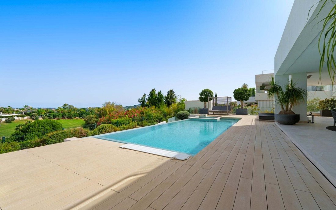 Villa in Nueva Andalucía, Marbella, Spanien 5 - 17923376
