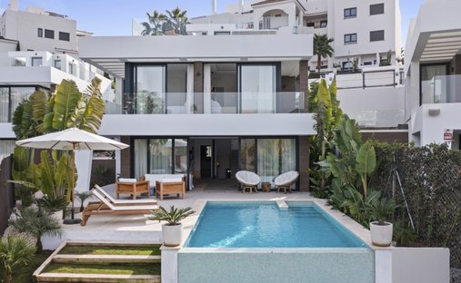 Villa in Estepona, Andalusia, Spain 1