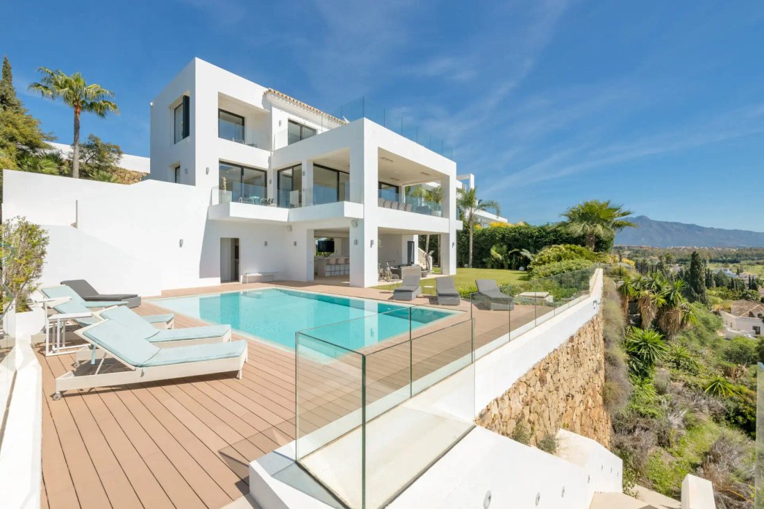 Villa in Estepona, Andalusia, Spain 1 - 17920077